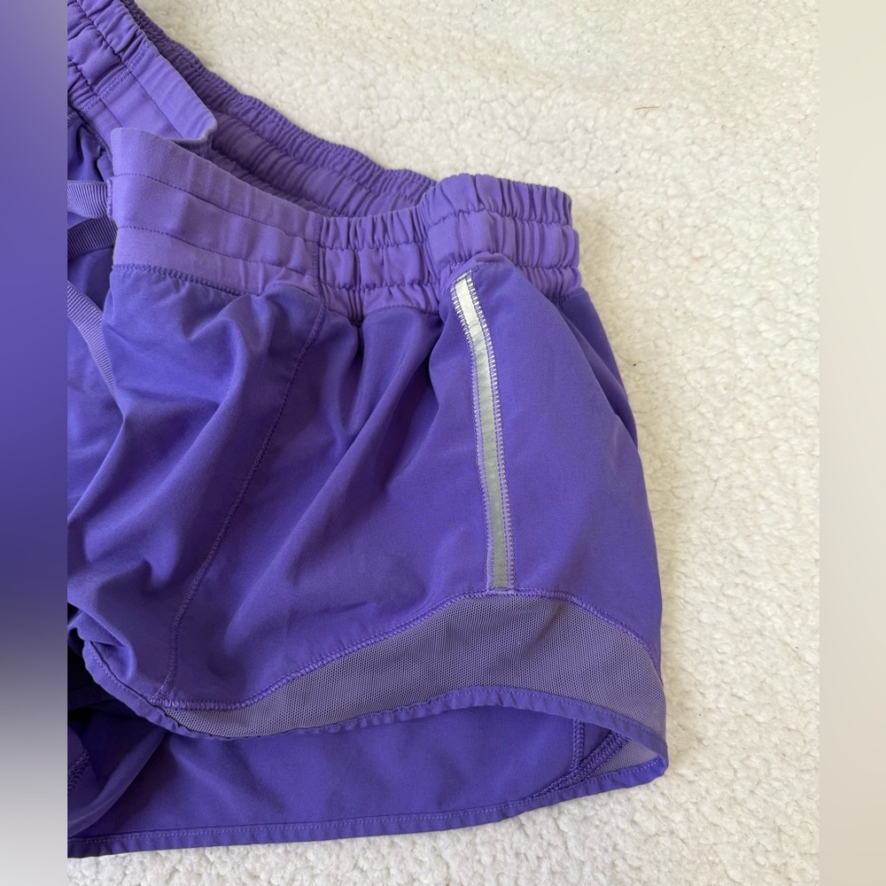 Lululemon low rise lined hotty hot shorts size 2.5" size 8 purple EUC - Picture 4 of 11